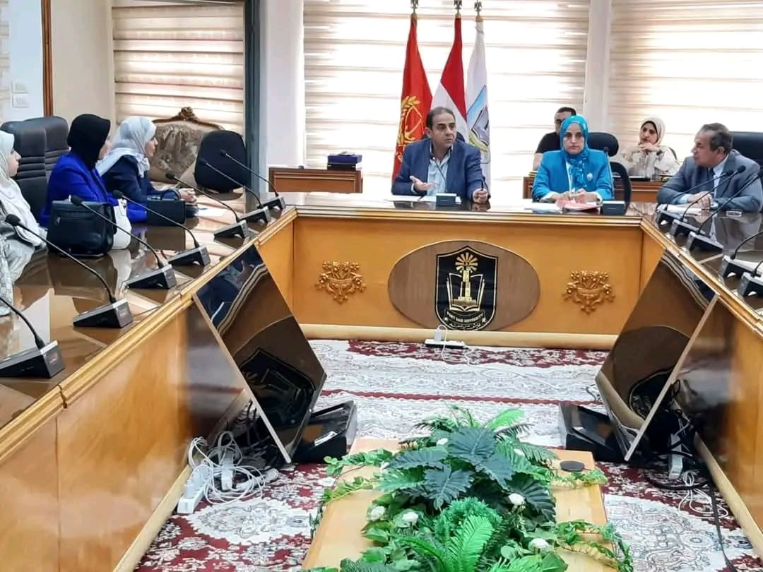 رئيس جامعة بورسعيد لعميد كلية الحقوق: سنعمل جميعا للنجاح والارتقاء بالكلية 1 1745997786125 رئيس رئيس جامعة بورسعيد لعميد كلية الحقوق: سنعمل جميعا للنجاح والارتقاء بالكلية موقع في الجامعة