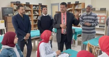 202504170947144714 سوهاج مدير تعليم سوهاج يُكرم المتفوقات بمدرسة الديابات بنات ويشيد بجهود النظافة والتشجير موقع في الجامعة