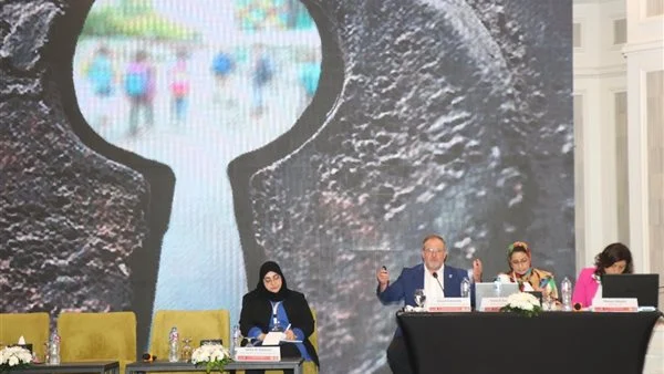 452 1 مؤتمر التربية الدولية تحذر: تأثير التكنولوجيا قد يحول الطالب إلى آلة بلا مشاعر موقع في الجامعة