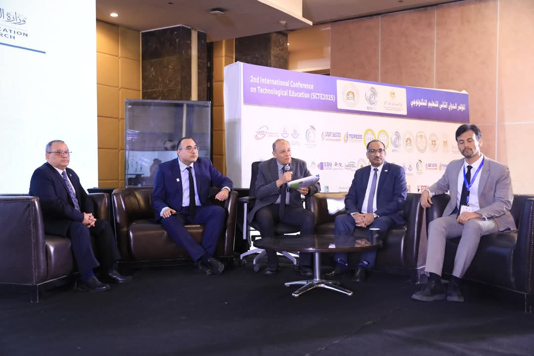 FB IMG 1744374928600 قها المؤتمر الدولي الثاني للتعليم التكنولوجي يناقش "الحوكمة والإدارة في نظام الجامعات التكنولوجية" موقع في الجامعة