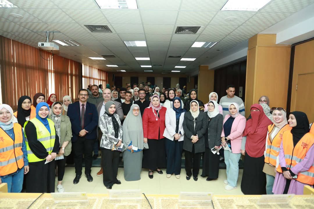FB IMG 1744564210686 المخدرات تدمر.. صيدلة الزقازيق تنظم ندوة توعوية بالشراكة مع صندوق مكافحة الإدمان موقع في الجامعة