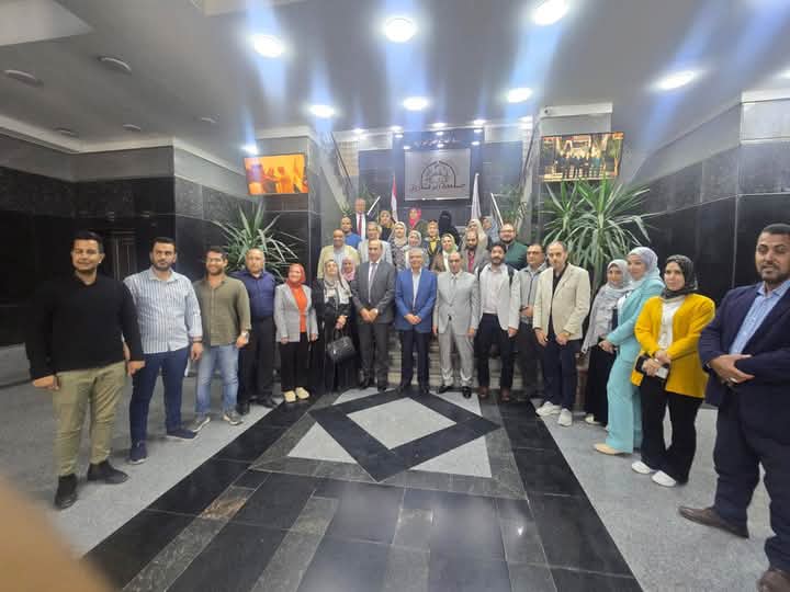 FB IMG 1744738474061 معاهد القاهرة الجديدة جامعة الزقازيق تواصل تألقها.. تجديد شهادة الأيزو 9001/2015 لثلاث سنوات دون أي ملاحظات موقع في الجامعة