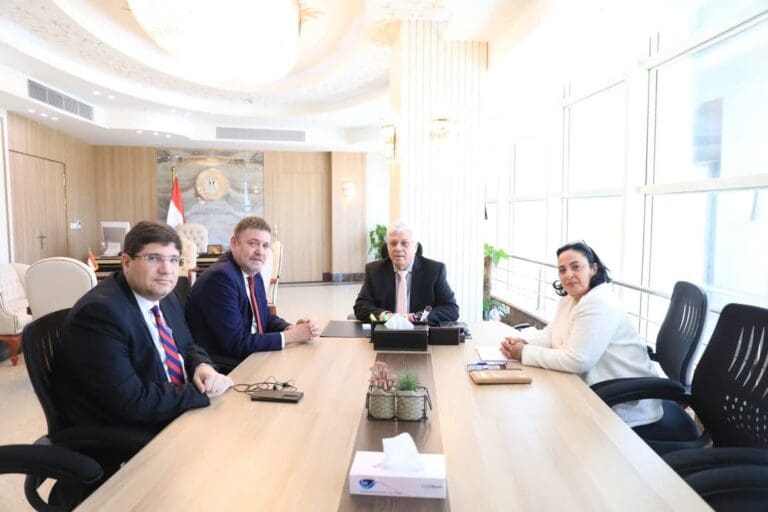 وزير التعليم العالي يبحث سبل تعزيز التعاون مع المجلس الثقافي البريطاني 12 FB IMG 1744878037230 عين شمس وزير التعليم العالي يبحث سبل تعزيز التعاون مع المجلس الثقافي البريطاني موقع في الجامعة