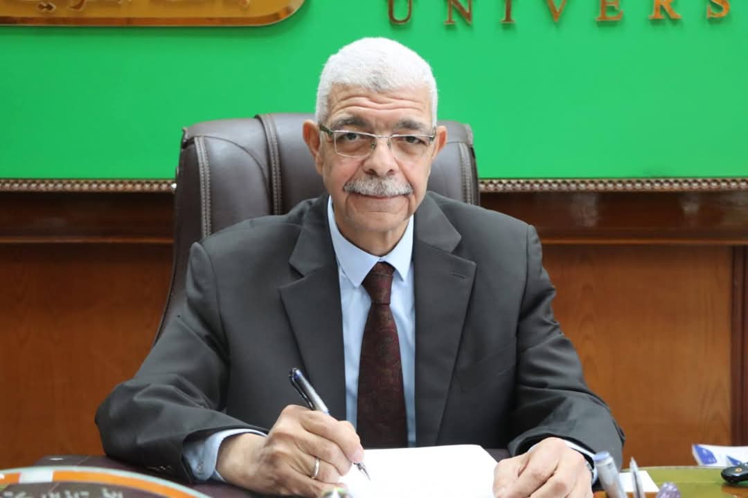 FB IMG 1745321057400 جامعة المنوفية جامعة المنوفية تؤكد على أهمية المتابعة المستمرة للعملية التعليمية بالفصل الدراسى الثانى موقع في الجامعة
