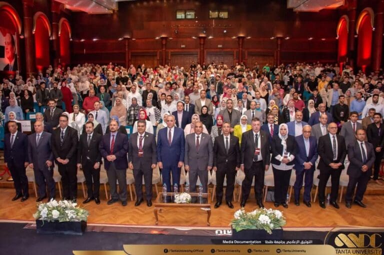 جامعة طنطا تطلق النسخة الـ40 من مؤتمر كلية الطب بعنوان "المستشفيات الجامعية بين التحديات والمستقبل 6 FB IMG 1745351742849 جامعة القاهرة جامعة طنطا تطلق النسخة الـ40 من مؤتمر كلية الطب بعنوان "المستشفيات الجامعية بين التحديات والمستقبل موقع في الجامعة
