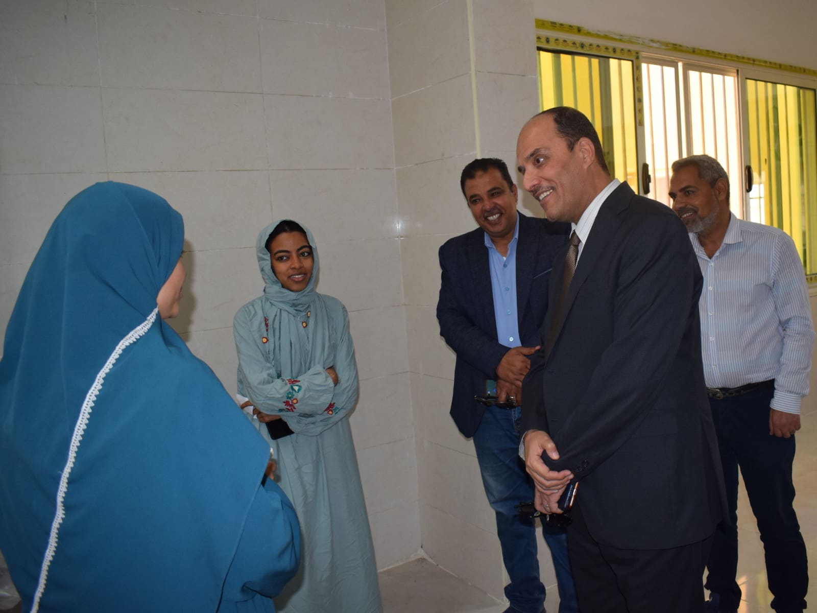 IMG 20250405 WA0064 رئيس جامعة العريش يستقبل الطلاب بالمدن الجامعية ويتابع نظام التغذية والاقامة في المدينة - فيديو وصور موقع في الجامعة