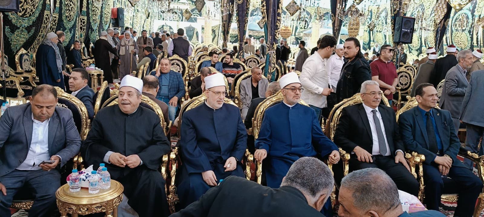 IMG 20250411 WA0051 الأزهر رئيس جامعة الأزهر يستقبل وفدًا من مجمع البحوث الإسلامية ورؤساء المناطق الأزهرية لتقديم واجب العزاء في وفاة والده موقع في الجامعة