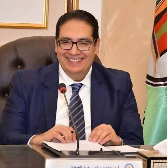 IMG 20250421 WA0044 الدكتورة ثريا البدوي بمشاركة 14 دولة عربية وآسيوية وأوروبية وإفريقية كلية الإعلام بجامعة القاهرة تنظم "الملتقى الثالث للثقافات موقع في الجامعة