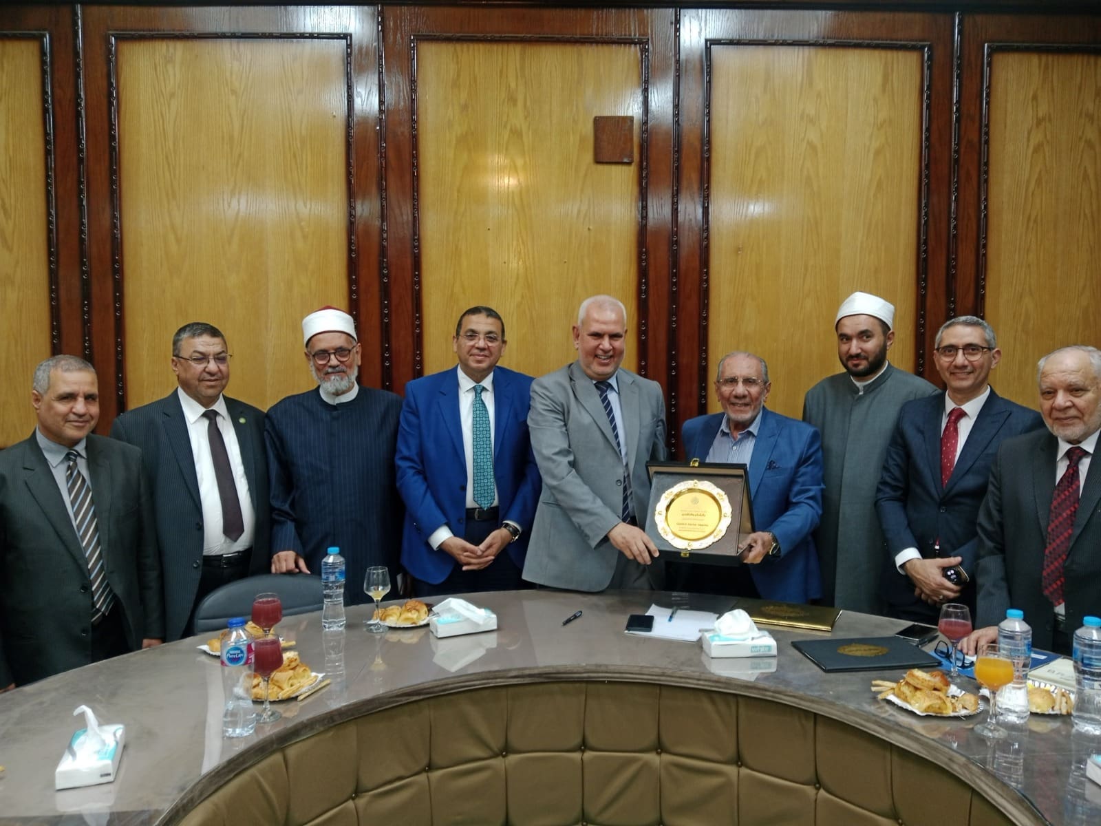 IMG 20250423 WA0006 الأزهر توقيع اتفاقية تعاون بين كلية أصول الدين بالقاهرة وجمعية سفراء الهداية موقع في الجامعة