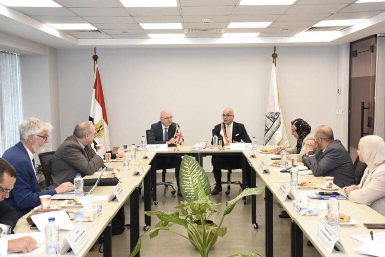 رئيس جامعة عين شمس يستقبل وفد جامعة إكستر البريطانية لتعزيز التعاون الأكاديمي والبحثي 25 IMG 20250428 WA0158 1 طب رئيس جامعة عين شمس يستقبل وفد جامعة إكستر البريطانية لتعزيز التعاون الأكاديمي والبحثي موقع في الجامعة