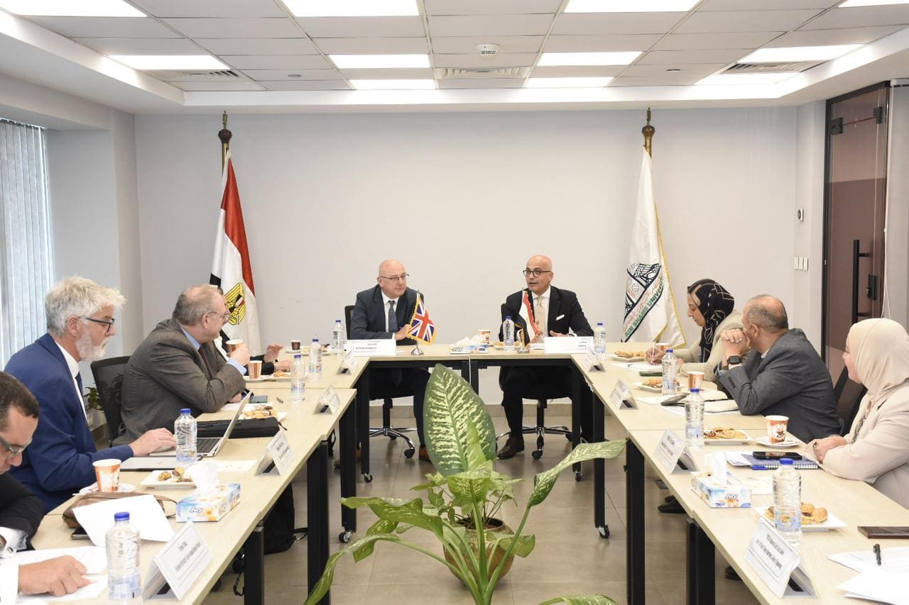 رئيس جامعة عين شمس يستقبل وفد جامعة إكستر البريطانية لتعزيز التعاون الأكاديمي والبحثي 1 IMG 20250428 WA0158 1 رئيس رئيس جامعة عين شمس يستقبل وفد جامعة إكستر البريطانية لتعزيز التعاون الأكاديمي والبحثي موقع في الجامعة