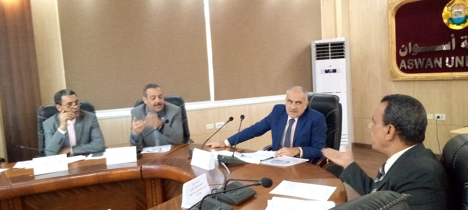 مجلس جامعة أسوان يناقش الاستعداد للامتحانات ويوقع بروتوكولات تعاون أكاديمية ومجتمعية 1 IMG 20250428 WA0179 مجلس مجلس جامعة أسوان يناقش الاستعداد للامتحانات ويوقع بروتوكولات تعاون أكاديمية ومجتمعية موقع في الجامعة