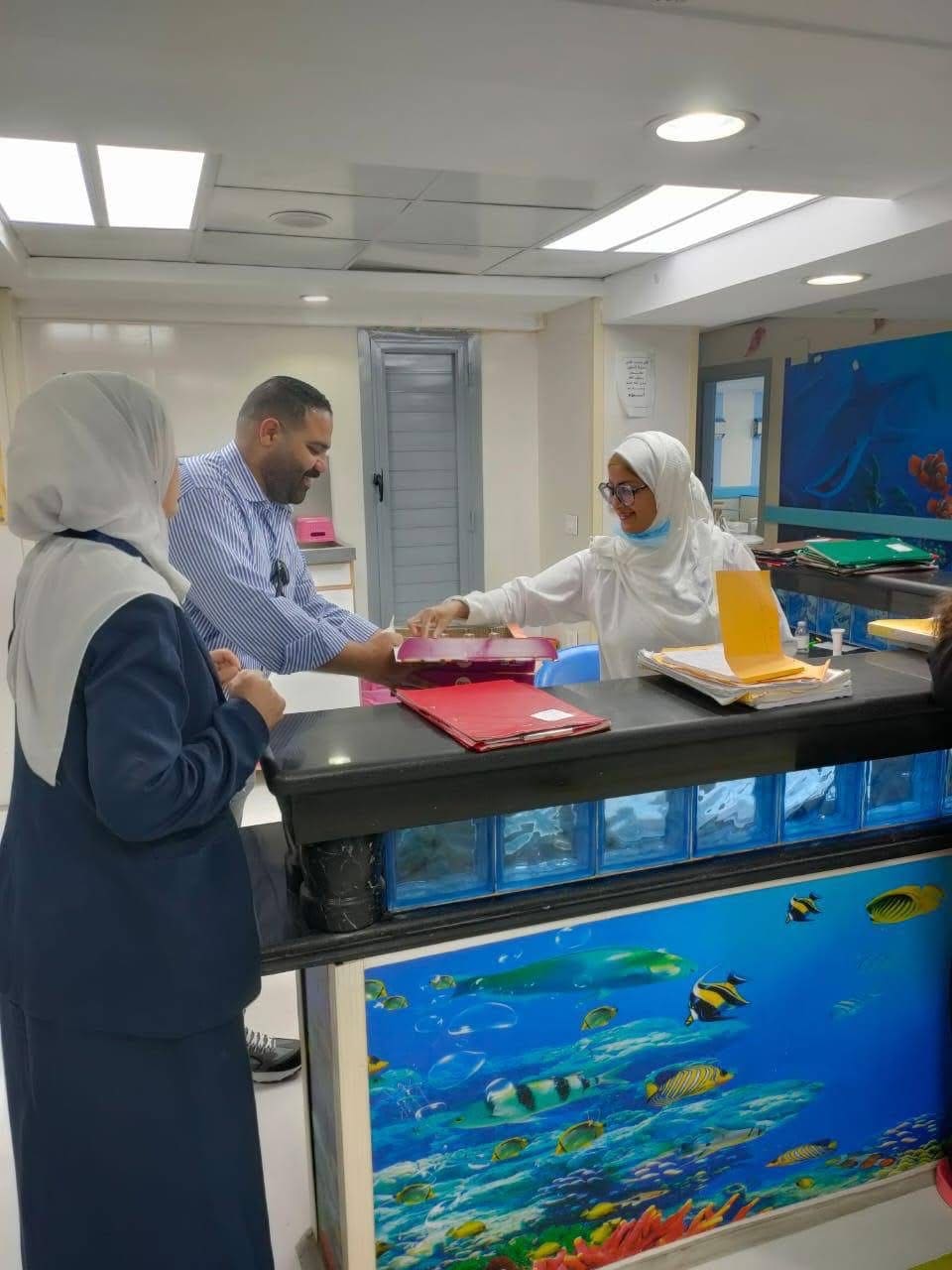 IMG 7670 دمياط توزيع كحك العيد للعاملين والفرق الطبية في مستشفيات قصر العيني موقع في الجامعة