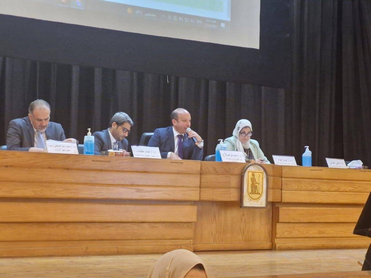 جلسة تعيين النواب لأطباء دفعة 2023 بكلية طب قصر العيني بجامعة القاهرة