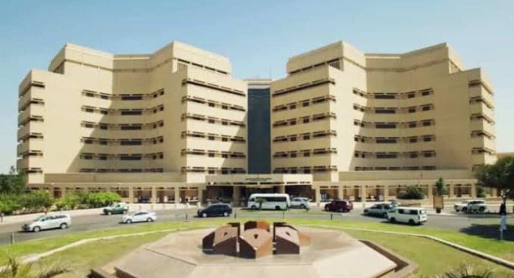 للمصريين.. تعرف على شروط القبول في جامعة الملك عبد العزيز 2025
