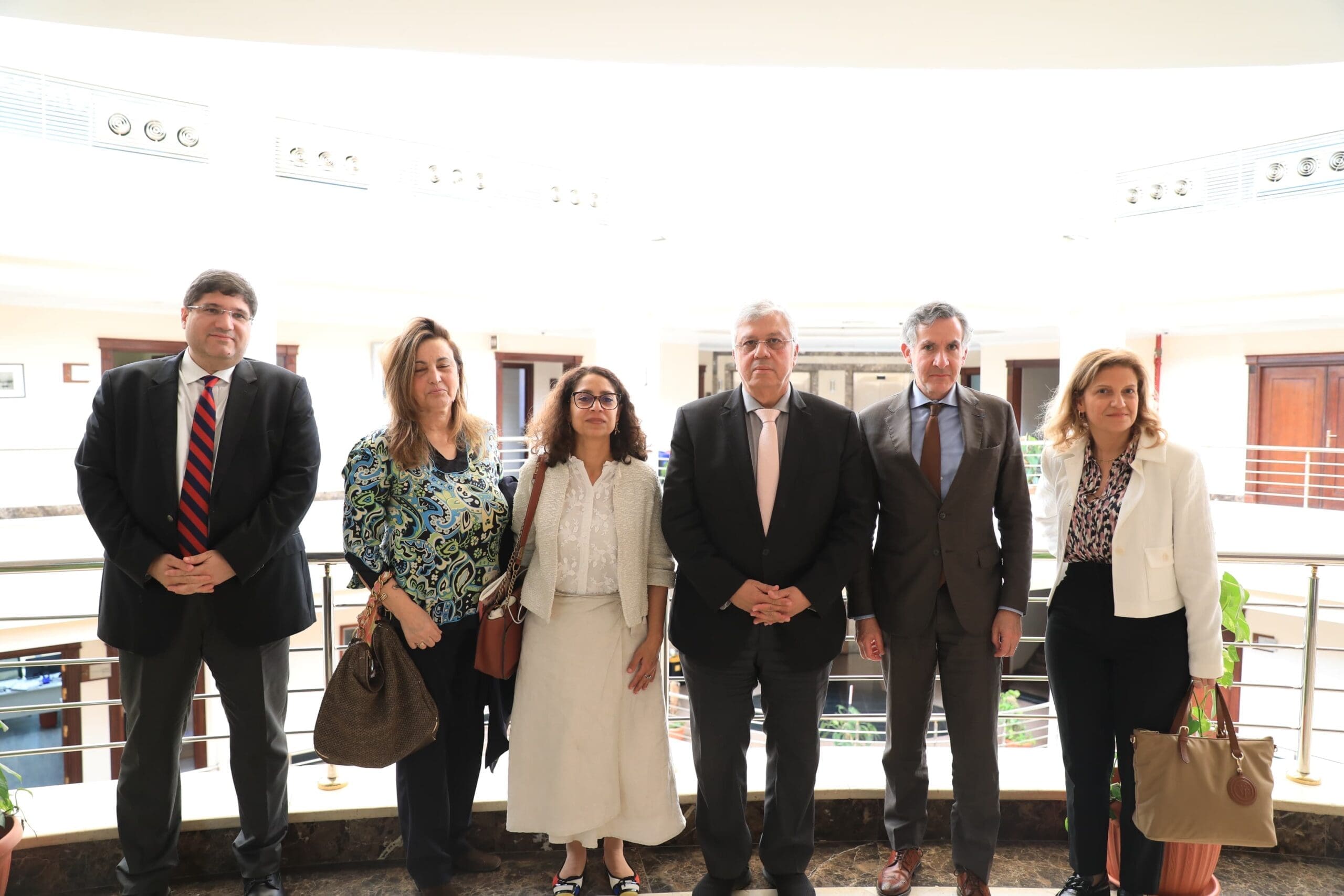 a38d1d8c 0cbd 4849 8707 7d9f320c51ad scaled جامعة عين شمس وزير التعليم العالي يبحث تطورات التعاون المشترك مع الوكالة الجامعية للفرانكفونية موقع في الجامعة