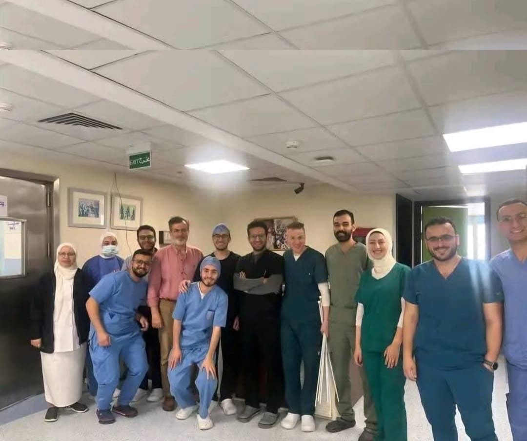 d11c7b20 3a42 41e5 aced 7683672b0190 جامعة رئيس جامعة القاهرة: "استئصال جهاز منظم لضربات القلب لمصابة يمثل إنجازًا يجسد ريادة قصر العيني" موقع في الجامعة
