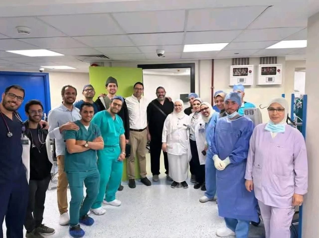 f54ae149 21a8 44f5 bb60 e3471601842d مستشفيات جامعة القاهرة عميد كلية طب قصر العيني: "العملية استغرقت 5 ساعات وتم استئصال جهاز منظم ضربات القلب المصاب" موقع في الجامعة