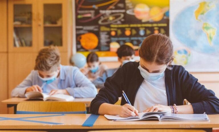 امتحانات المصريين بالخارج 2025.. متى تبدأ والفئات المسموح لها بدخول الامتحانات 16 التعليم تحسم حقيقة تخفيف مناهج الترم الثاني 2025 780x470 1 الزقازيق امتحانات المصريين بالخارج 2025.. متى تبدأ والفئات المسموح لها بدخول الامتحانات موقع في الجامعة