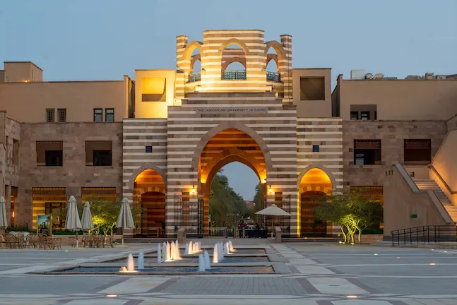 الجامعة الأمريكية بالقاهرة تعلن تعليق الدراسة اليوم بسبب سوء الأحوال الجوية 1 الجامعة الامريكية بالقاهرة الجامعة الأمريكية الجامعة الأمريكية بالقاهرة تعلن تعليق الدراسة اليوم بسبب سوء الأحوال الجوية موقع في الجامعة