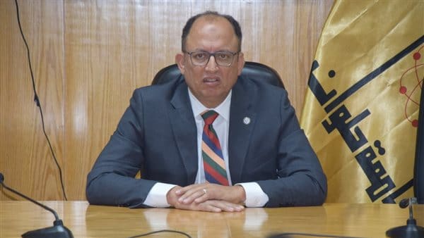 جامعة حلوان تطلق المعرض الثقافي الأول: رحلة لاكتشاف المعرفة عبر الممشى الثقافي 1 الدكتور السيد قنديل رئيس جامعة حلوان جامعة حلوان جامعة حلوان تطلق المعرض الثقافي الأول: رحلة لاكتشاف المعرفة عبر الممشى الثقافي موقع في الجامعة