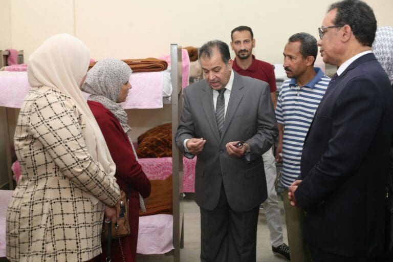 رئيس جامعة جنوب الوادي: دعم الأشقاء الفلسطينيين 1 جامعة جنوب الوادي جنوب رئيس جامعة جنوب الوادي: دعم الأشقاء الفلسطينيين موقع في الجامعة