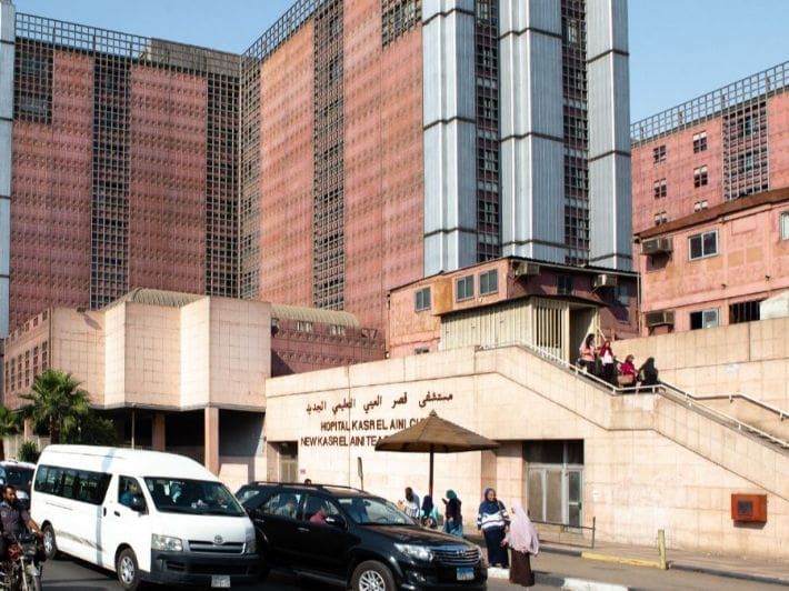 كلية الطب بالقصر العيني تنجح في إجراء ولادة قيصرية لحالة حرجة 29 مستشفيات جامعة القاهرة جنوب كلية الطب بالقصر العيني تنجح في إجراء ولادة قيصرية لحالة حرجة موقع في الجامعة
