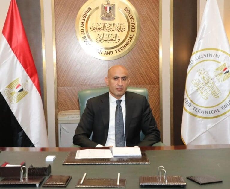وزير التعليم يعلن الخريطة الزمنية للعام الدراسي 2025- 2026 5 وزير التربية والتعليم