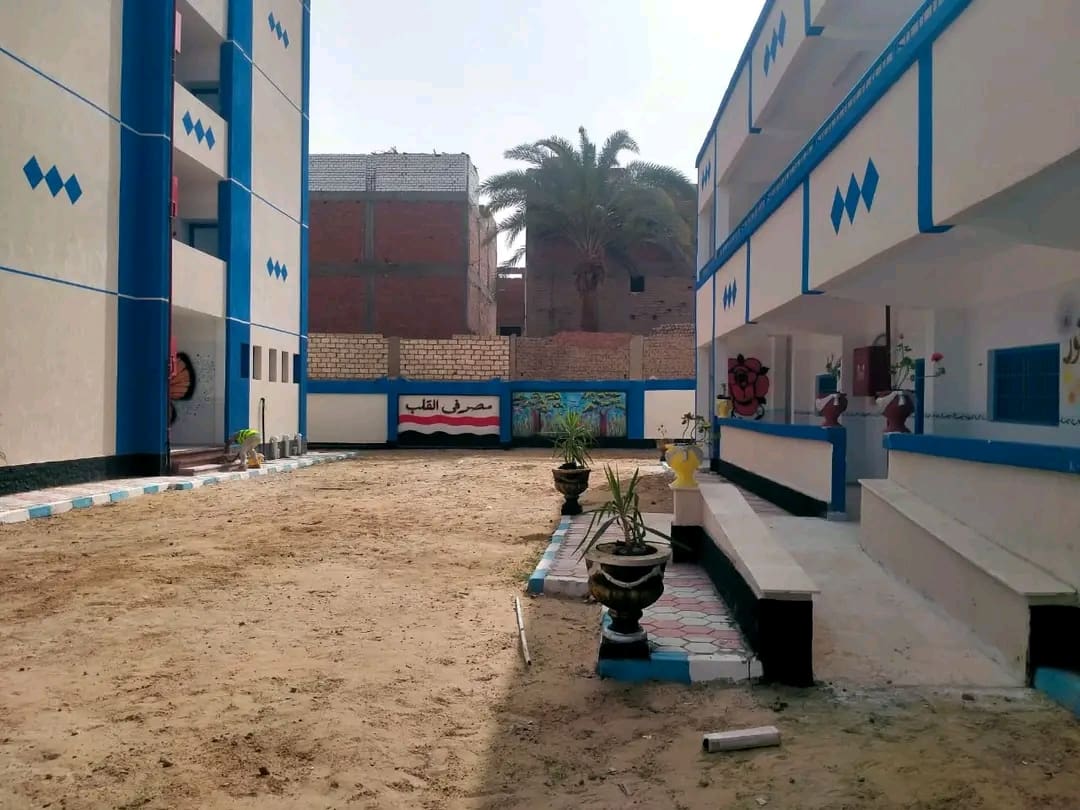 محافظ أسيوط: إحلال جزئي وصيانة بمدرسة المنشأة الكبرى الابتدائية بمركز القوصية 1 1746353367465 محافظ أسيوط محافظ أسيوط: إحلال جزئي وصيانة بمدرسة المنشأة الكبرى الابتدائية بمركز القوصية موقع في الجامعة