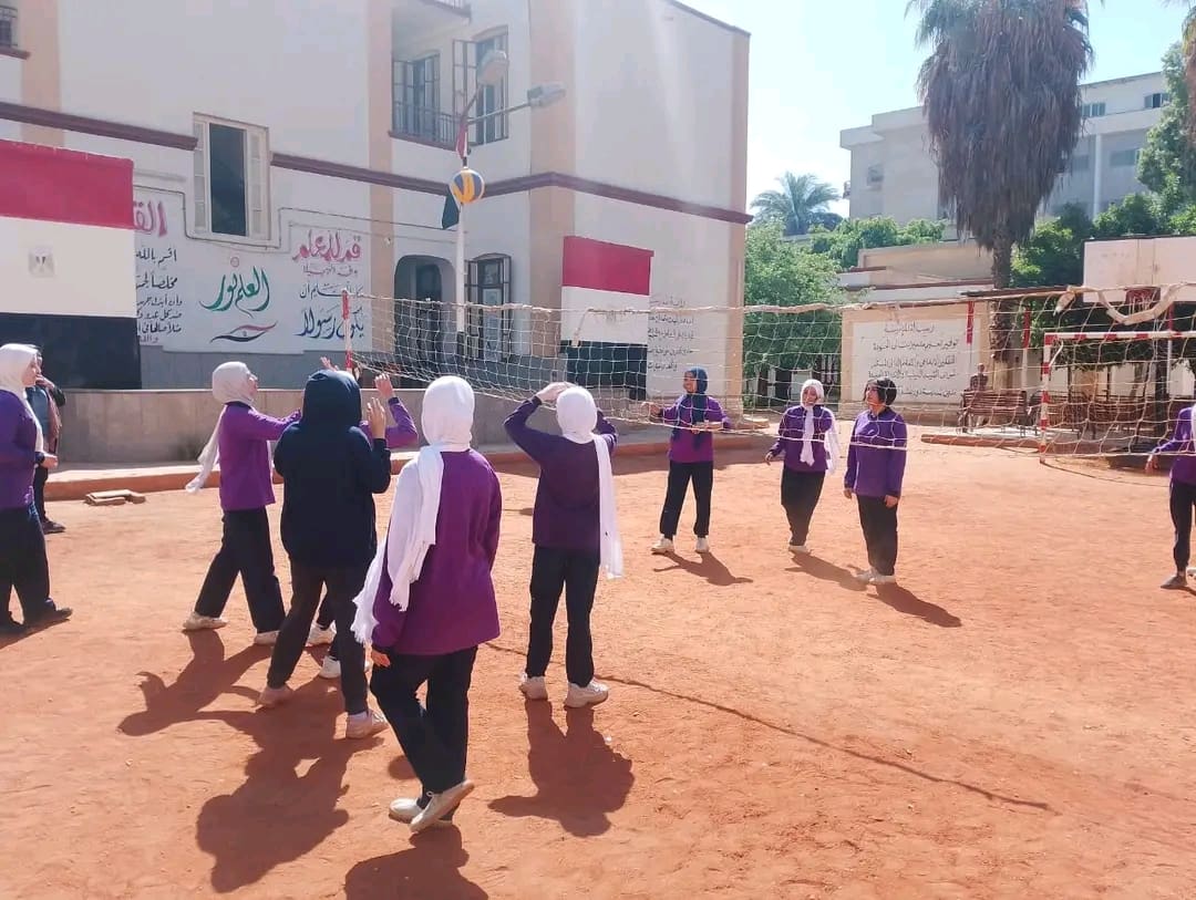 محافظ أسيوط يؤكد تقديمه لكافة سبل الدعم الممكنة لتحسين وتطوير الأداء بالمنظومة التعليمية 1 1746353383020 محافظ أسيوط محافظ أسيوط يؤكد تقديمه لكافة سبل الدعم الممكنة لتحسين وتطوير الأداء بالمنظومة التعليمية موقع في الجامعة