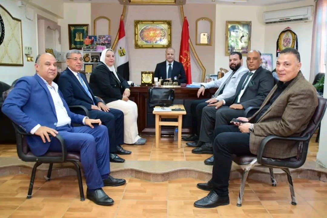 لضمان انضباط امتحانات نهاية العام... وفد "الشئون القانونية" بالوزارة يزور تعليم بورسعيد