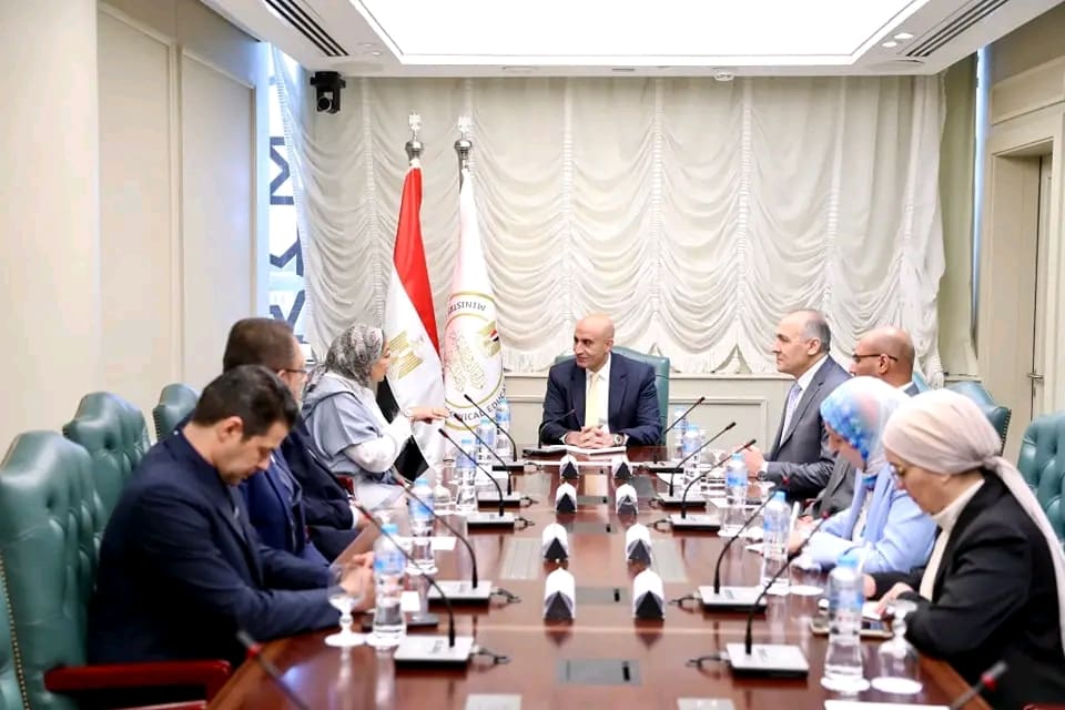 عبد اللطيف: تطوير أداء المعلمين أولوية.. والتدريب المستمر ركيزة أساسية لجودة التعليم 1 عبد اللطيف: تطوير أداء المعلمين أولوية.. والتدريب المستمر ركيزة أساسية لجودة التعليم