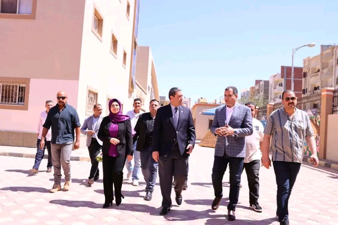 محافظ دمياط لرؤساء لجان الشهادة الإعدادية: أهمية توفير المناخ الملائم للطلاب لتحقيق العدالة النسبية 1 1747920995749 الشهادة الإعدادية محافظ دمياط لرؤساء لجان الشهادة الإعدادية: أهمية توفير المناخ الملائم للطلاب لتحقيق العدالة النسبية موقع في الجامعة