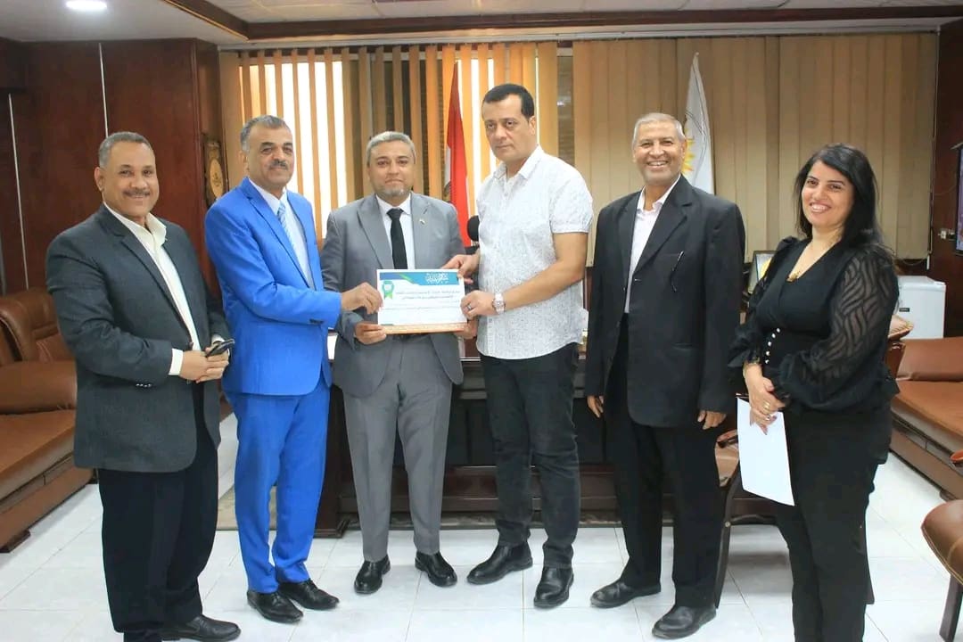 تعليم سوهاج يكرم الفائزين بالمراكز الأولى على مستوى الجمهورية في المسابقات الوزارية