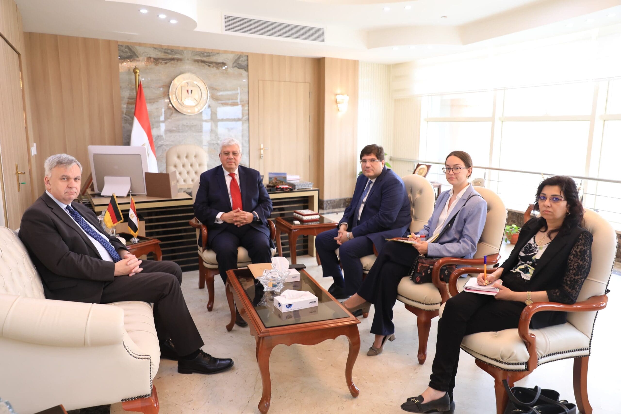 1b56f491 977f 412c a63b 4cb116e35355 scaled التعليم العالي وزير التعليم العالي يبحث سبل تعزيز التعاون مع سفير ألمانيا الاتحادية موقع في الجامعة