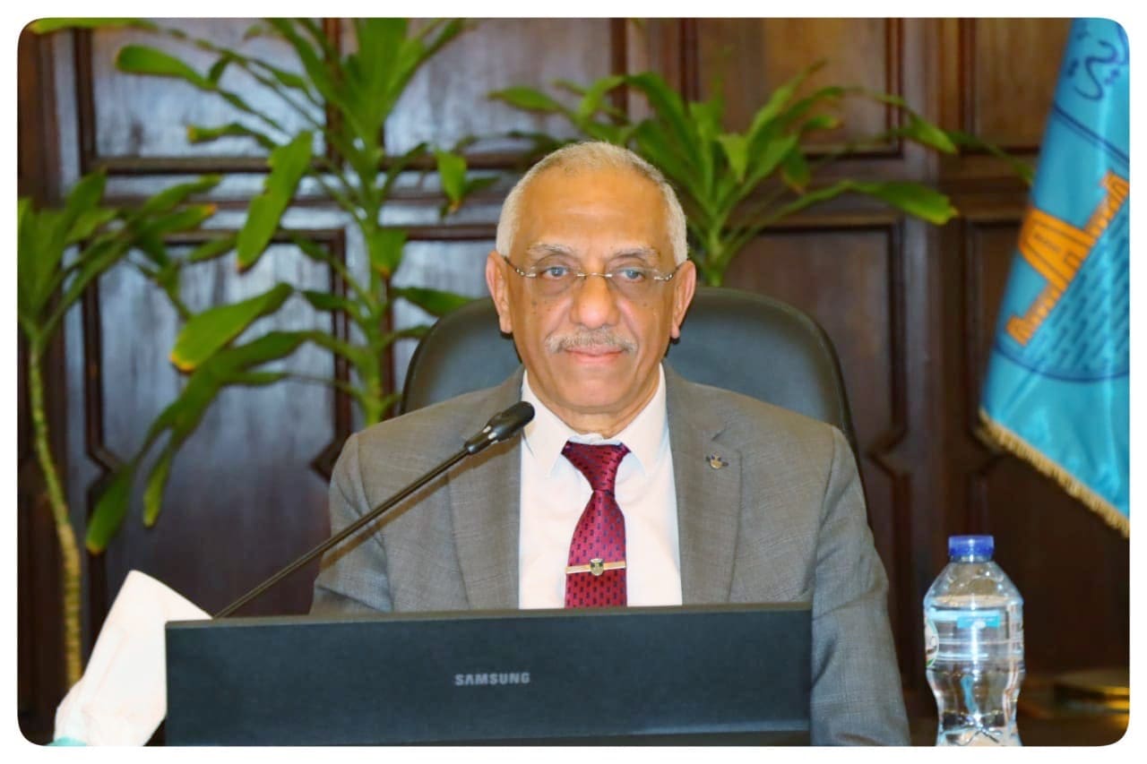 1d2fe179 3954 4d44 a1e5 3a3477e09ef8 جامعة الإسكندرية مجلس التعليم والطلاب بجامعة الإسكندرية يشيد بانتظام امتحانات الفصل الدراسي الثاني موقع في الجامعة