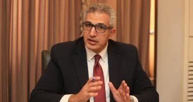 20250521120424424 التعاون الأكاديمي المصري–الروماني من أجل آلية أكثر عدالة في التعيينات.. أمين الأعلى للجامعات يطرح رؤية جديدة حول دراسة الخريجين للبحث العلمي موقع في الجامعة