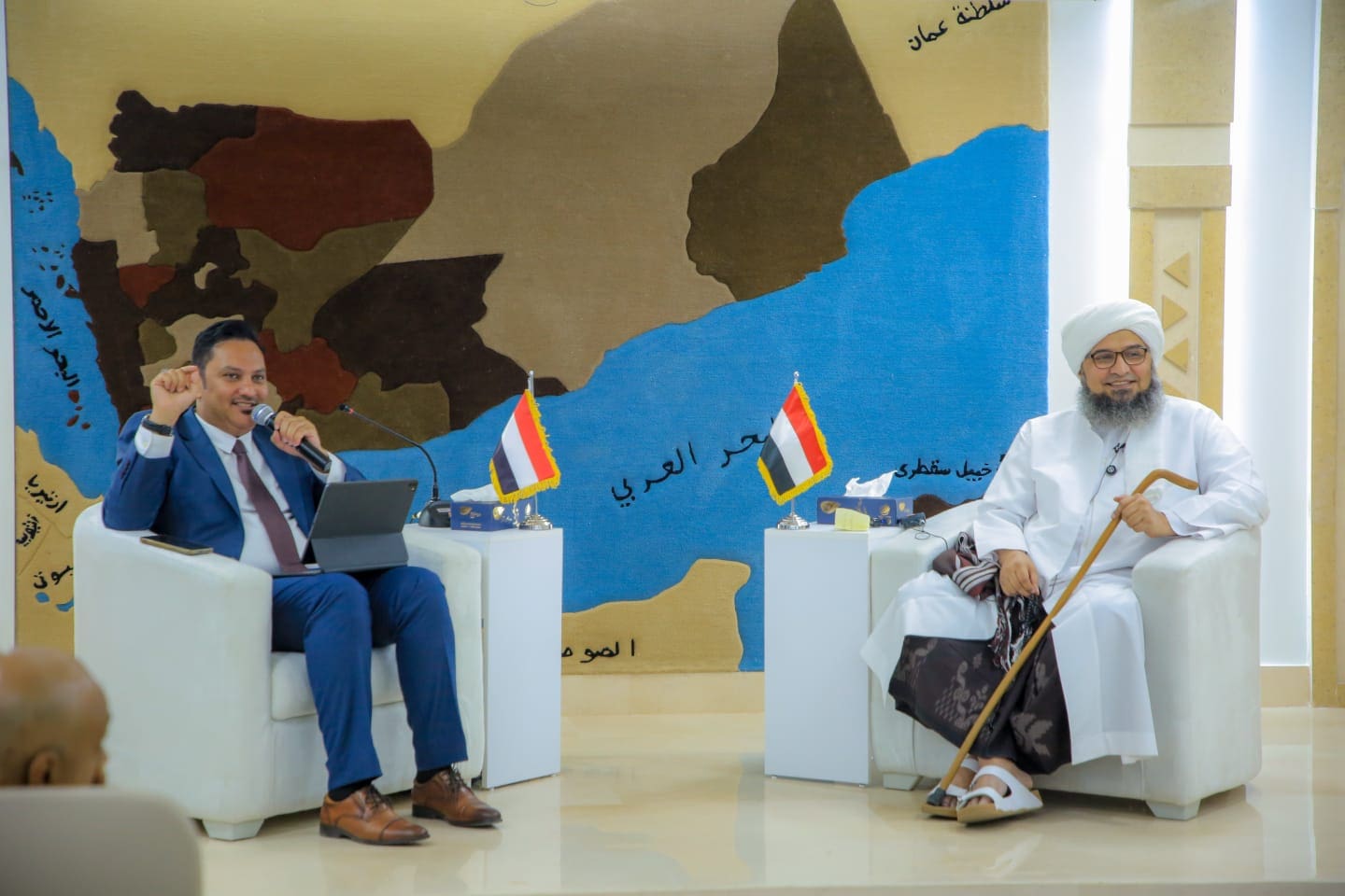 37825d0a 7faf 4d8b ba65 ab7ee4977124 الجامعات الأمريكية الحبيب علي الجفري: النهضة تكون بالتركيز على الشباب وأن نكف عن الكلام عنهم وننتقل إلى الكلام معهم موقع في الجامعة