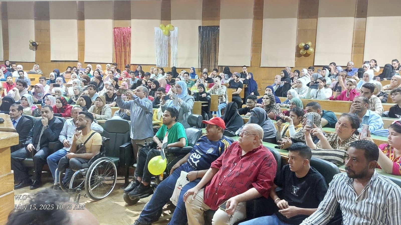 كلية التجارة جامعة القاهرة تنظم أول مؤتمر طلابي لذوي الهمم