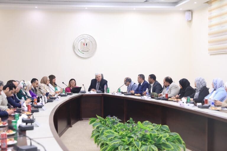 وزير التعليم العالي يعقد اجتماعًا مع مديري مراكز ذوي الإعاقة بالجامعات المصرية 20 7dc023c2 61a2 401c 8026 4d479ae5ec5d التعليم الفني وزير التعليم العالي يعقد اجتماعًا مع مديري مراكز ذوي الإعاقة بالجامعات المصرية موقع في الجامعة