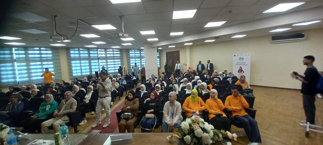 "هي تقود للجامعات" برنامج تدريبي للطالبات بجامعة عين شمس 1 816ede9a 0e04 4960 a564 ac483fefcf25 برنامج "هي تقود للجامعات" برنامج تدريبي للطالبات بجامعة عين شمس موقع في الجامعة