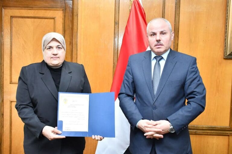 رئيس جامعة قناة السويس يهنئ الدكتورة مها فريد بتجديد ثقة الرئيس لتولي عمادة كلية العلوم 22 FB IMG 1746357449454 جامعة قناة السويس رئيس جامعة قناة السويس يهنئ الدكتورة مها فريد بتجديد ثقة الرئيس لتولي عمادة كلية العلوم موقع في الجامعة