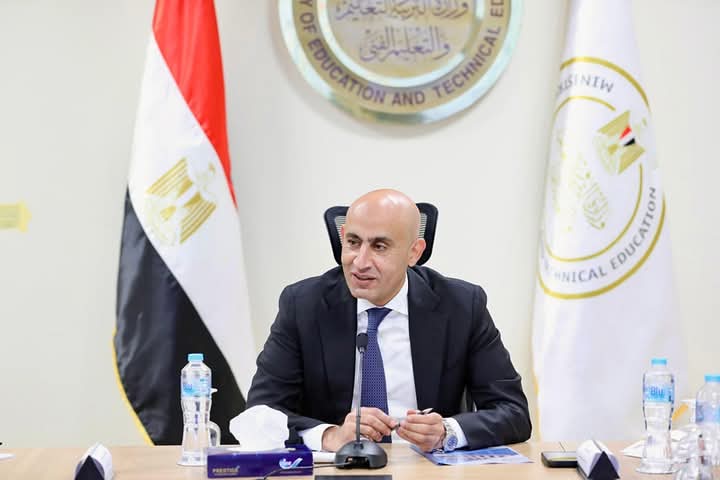التعليم تكشف عن خطة تطوير المناهج وبرامج دعم للطلاب في العام الدراسي 2025/2026 4 وزير التربية والتعليم