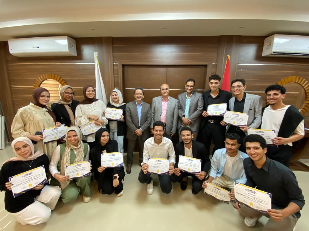 FB IMG 1747134421885 جامعة القاهرة جامعة القاهرة الجديدة التكنولوجية تكرم طلابها المتأهلين للمرحلة النهائية بمسابقة Hult Prize  موقع في الجامعة