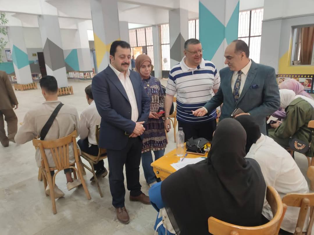 FB IMG 1747153415635 الجامعات المصرية نائب رئيس جامعة الزقازيق للدراسات العليا والبحوث يتفقد كلية علوم الإعاقة والتأهيل موقع في الجامعة