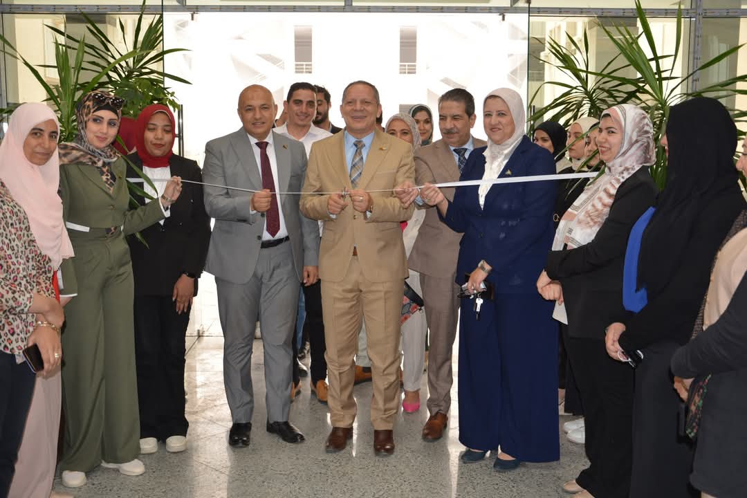 FB IMG 1747153611264 مصر عروض فنية ومشروعات ميدانية تكشف تميز طلاب جامعة دمياط موقع في الجامعة