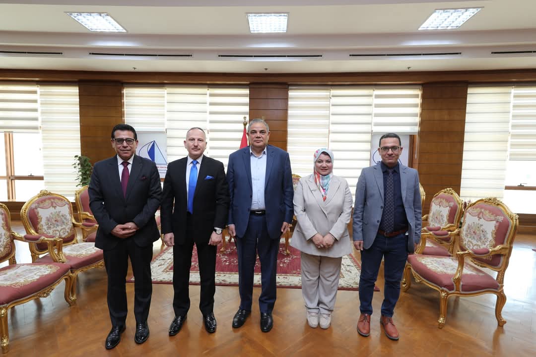 FB IMG 1747230158501 جامعة كفر الشيخ جامعة كفر الشيخ تنظم دورة تدريبية بعنوان "إعداد الخريجين للعمل بالهيئات القضائية" موقع في الجامعة