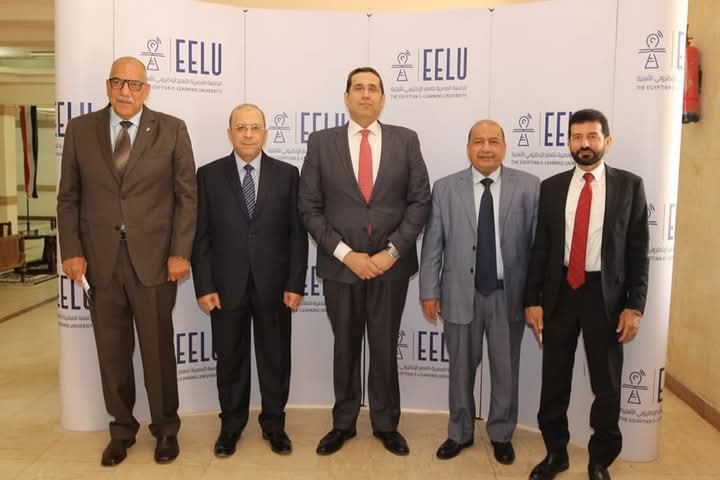 رئيس الجامعة المصرية للتعلم الإلكتروني