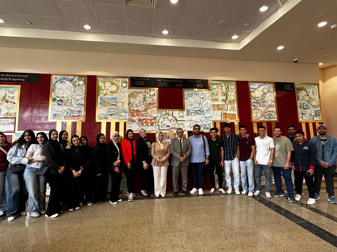 FB IMG 1747935269108 جامعة سوهاج طلاب الفرقة الأولى بهندسة العمارة بجامعة المنصورة الجديدة يبدعون في تصميم دار ضيافة لكبار زوار الجامعة موقع في الجامعة