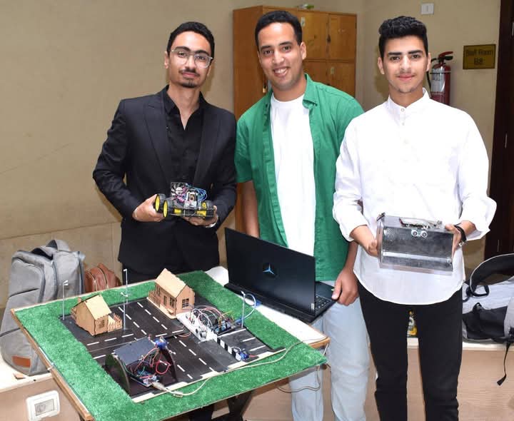 بأكثر من 100 مشروع.. الجمعية العلمية تنظم معرض المشروعات السنوي لطلاب هندسة الجامعة المصرية الروسية 1 الجمعية العلمية تنظم معرض المشروعات السنوي لطلاب هندسة الجامعة المصرية الروسية